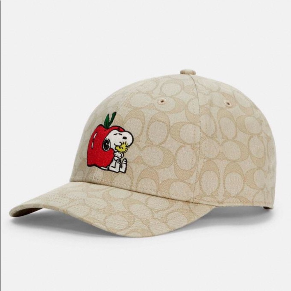 SOLD ❌ Coach x Peanuts Snoopy Signature Hat - Picture 1 of 2